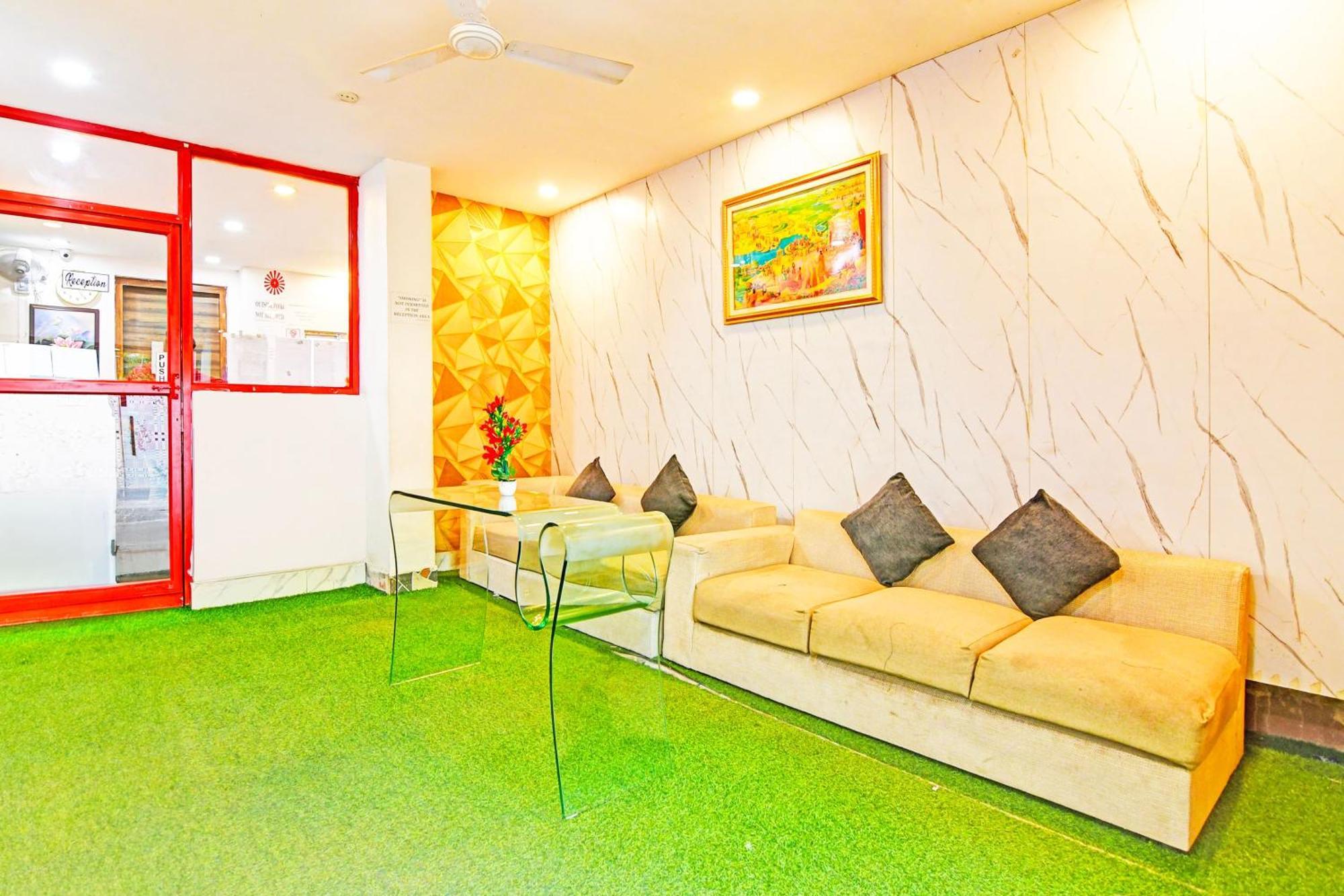 Super Hotel O Ruby Near Acropolis Mall Calcutta Exteriör bild