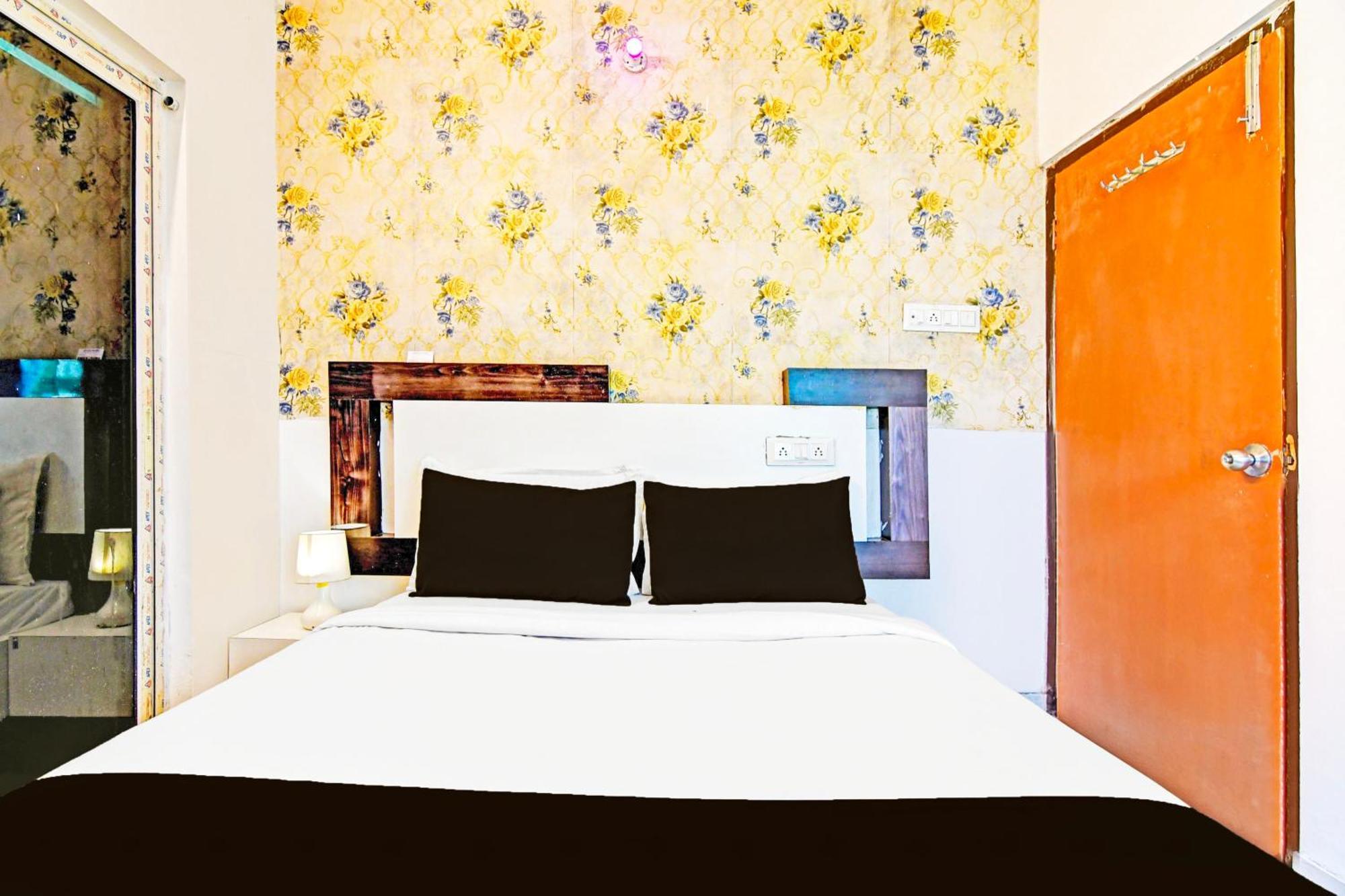Super Hotel O Ruby Near Acropolis Mall Calcutta Exteriör bild